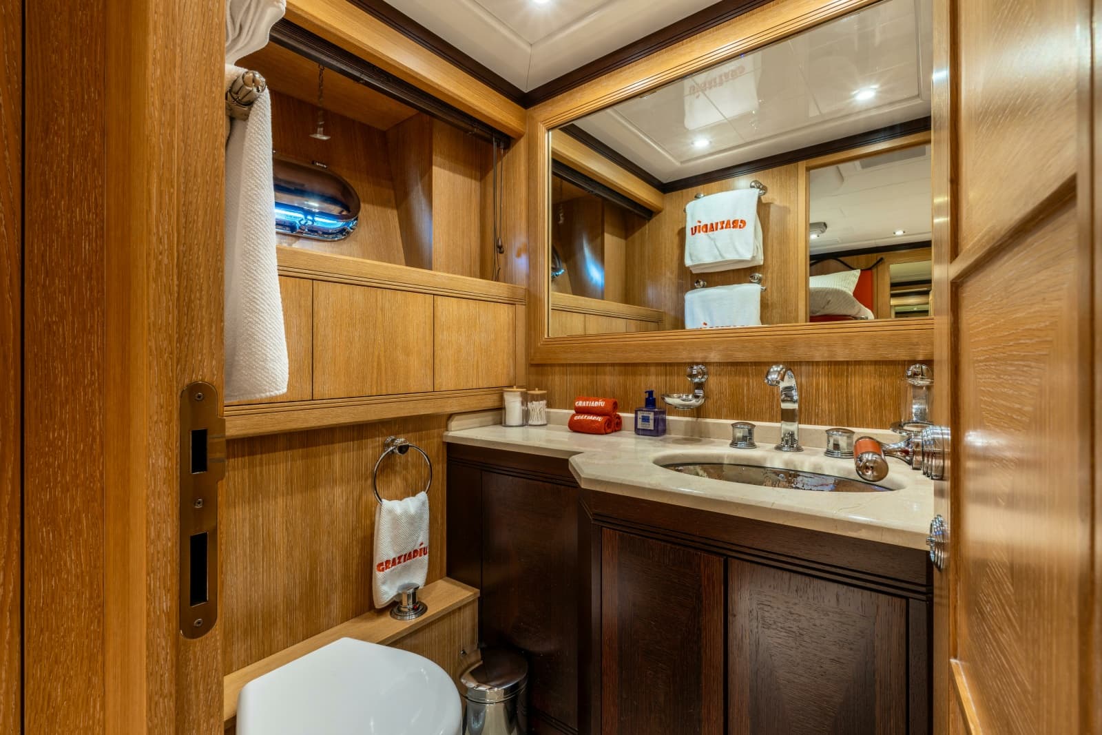 2008 Overmarine Mangusta 108