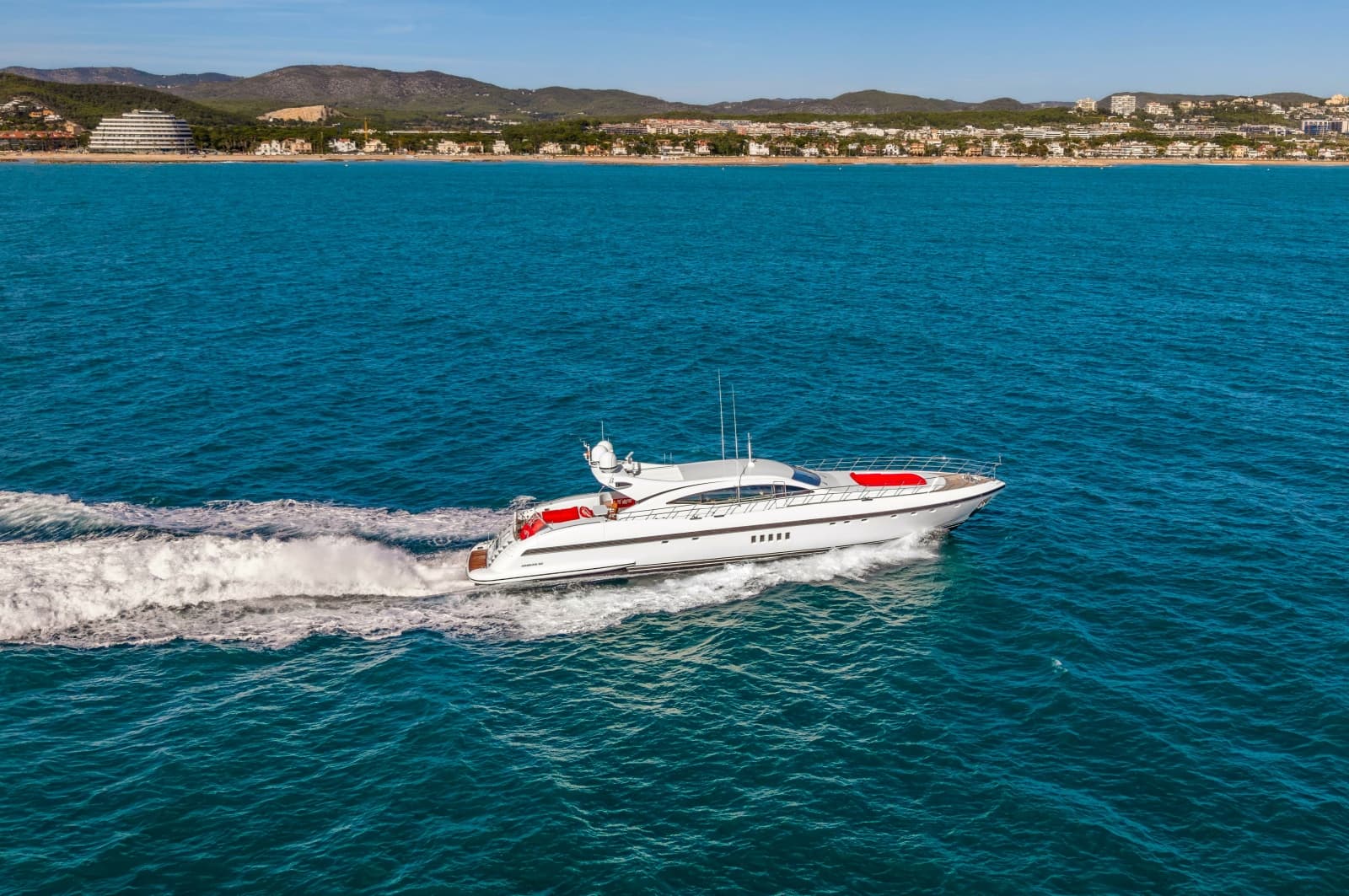 2008 Overmarine Mangusta 108