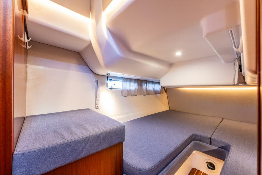2023 Nimbus 405 Flybridge
