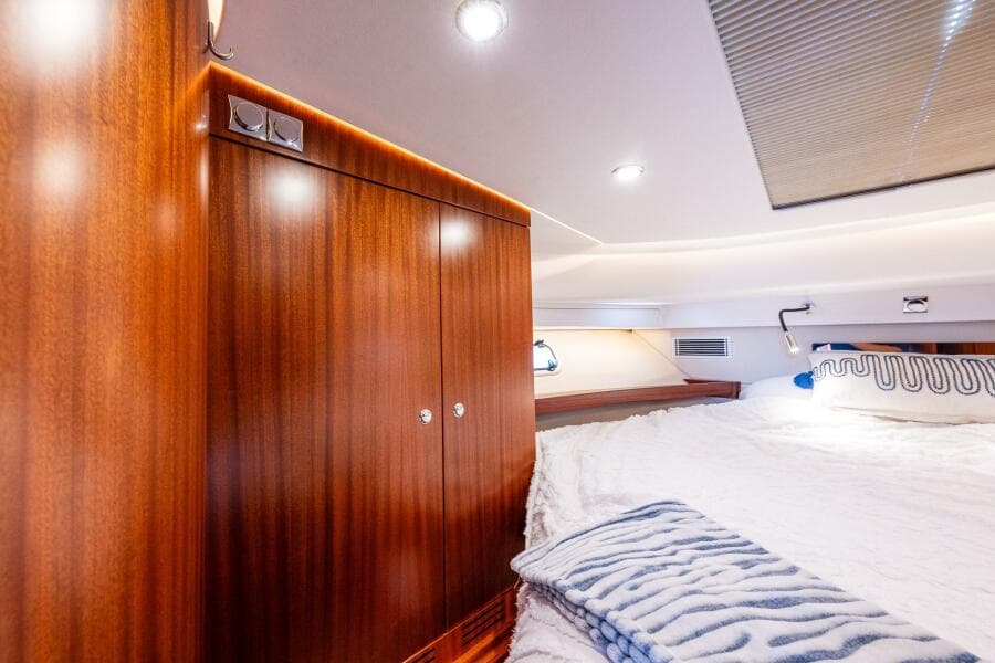 2023 Nimbus 405 Flybridge