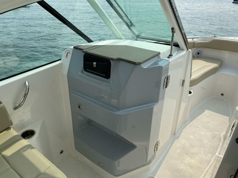 2021 Pursuit 266 Dual Console