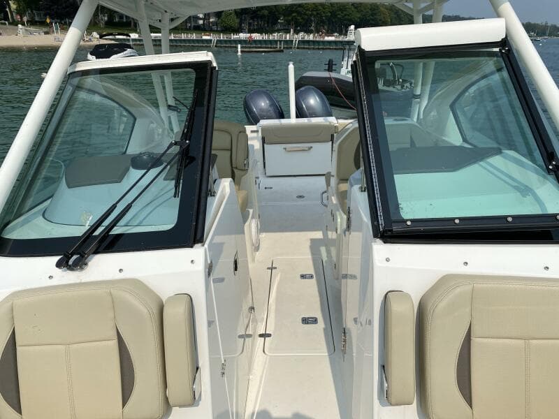 2021 Pursuit 266 Dual Console