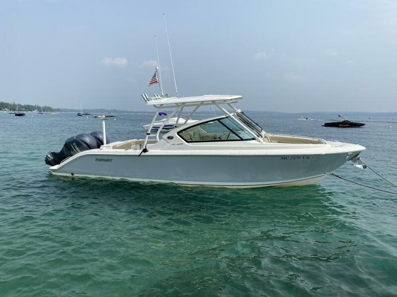 2021 Pursuit 266 Dual Console