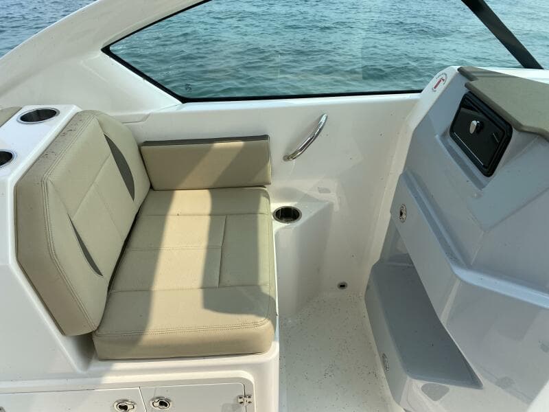 2021 Pursuit 266 Dual Console