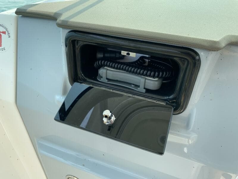 2021 Pursuit 266 Dual Console