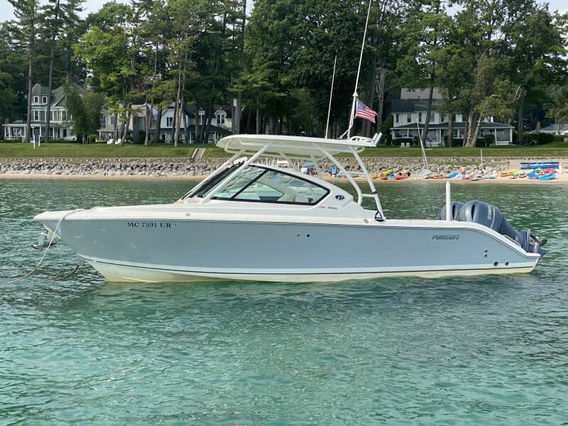 2021 Pursuit 266 Dual Console