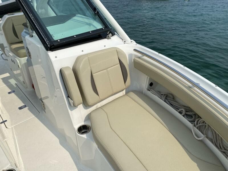 2021 Pursuit 266 Dual Console
