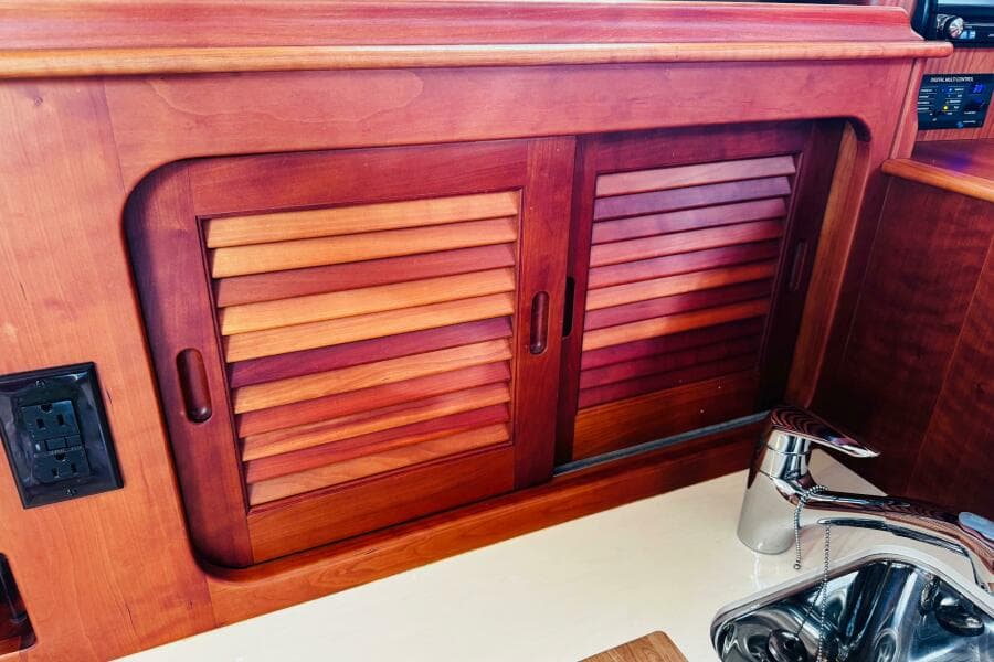 2012 Hinckley Picnic Boat MKIII