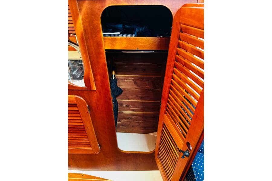 2012 Hinckley Picnic Boat MKIII