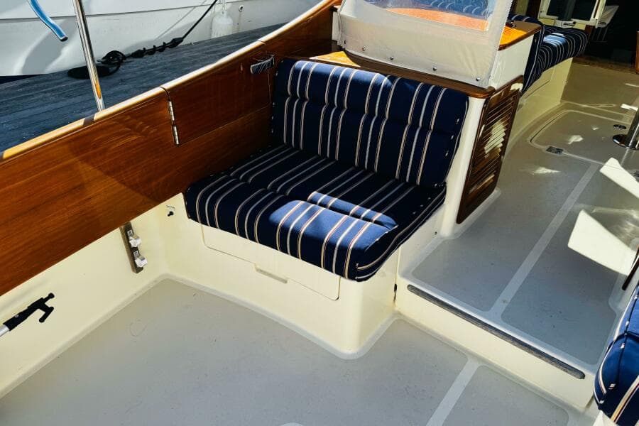 2012 Hinckley Picnic Boat MKIII