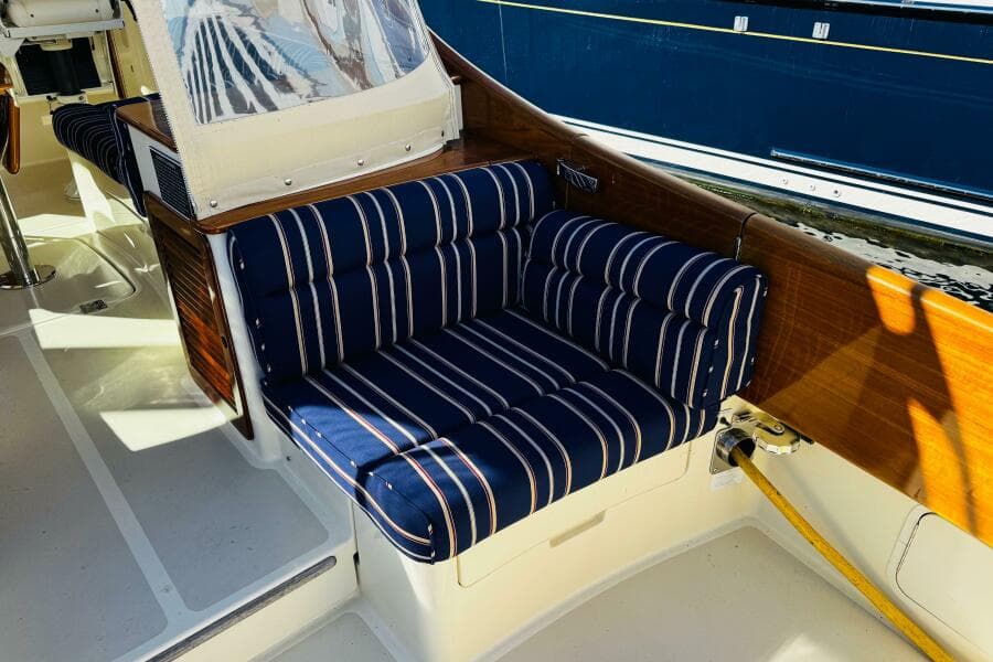 2012 Hinckley Picnic Boat MKIII