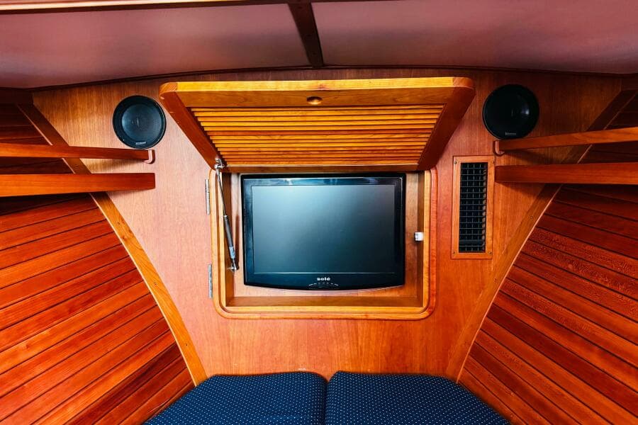 2012 Hinckley Picnic Boat MKIII