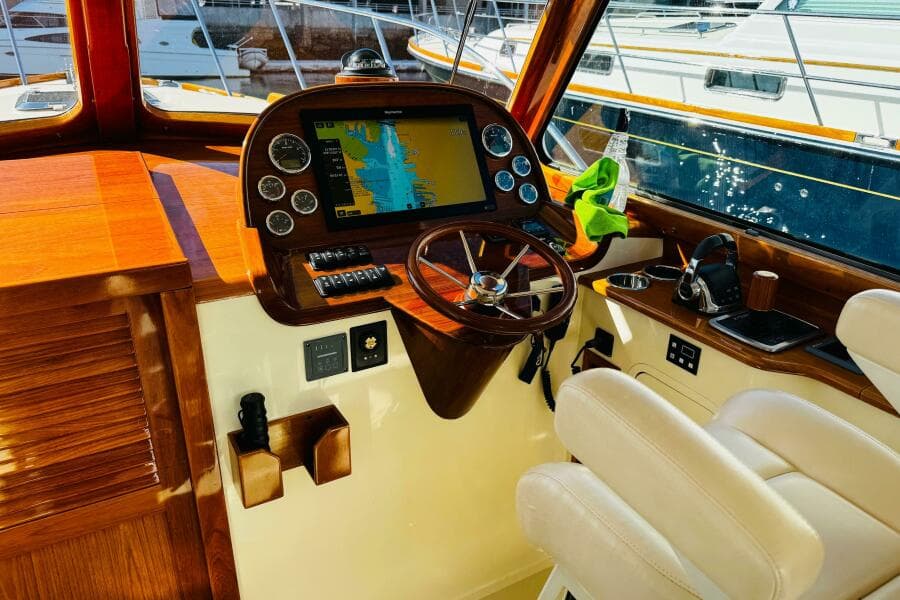 2012 Hinckley Picnic Boat MKIII