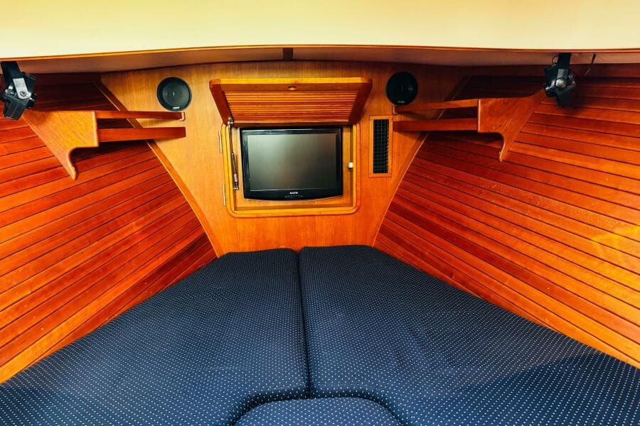 2012 Hinckley Picnic Boat MKIII