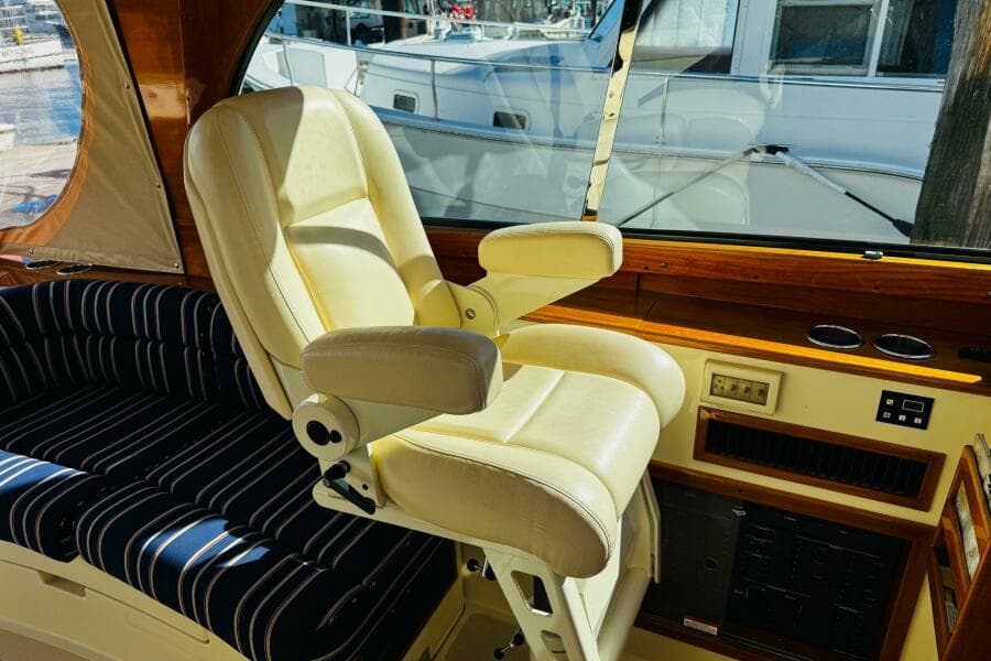 2012 Hinckley Picnic Boat MKIII