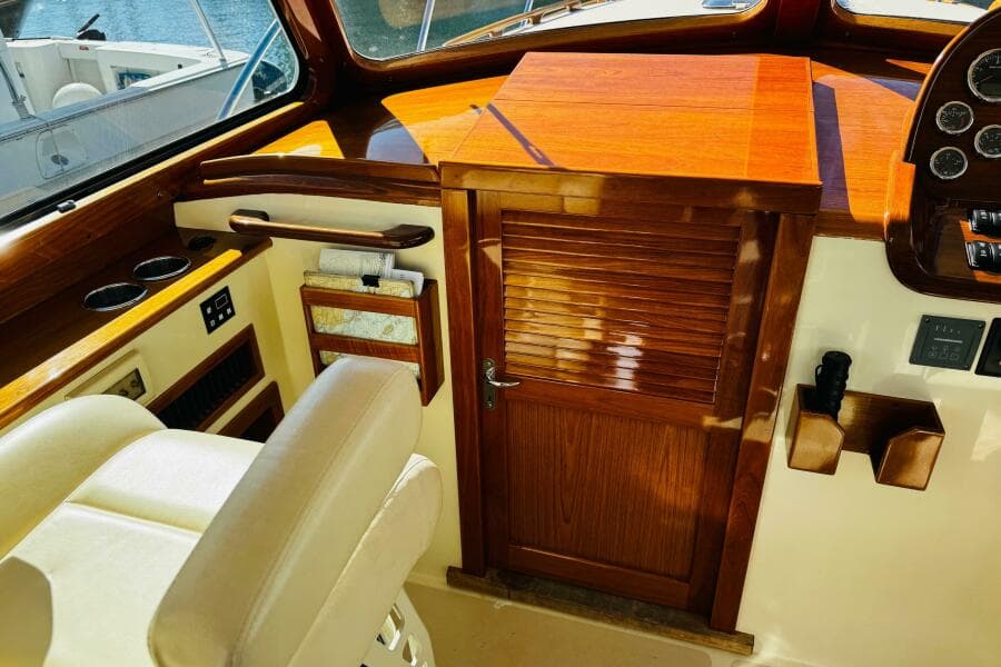 2012 Hinckley Picnic Boat MKIII