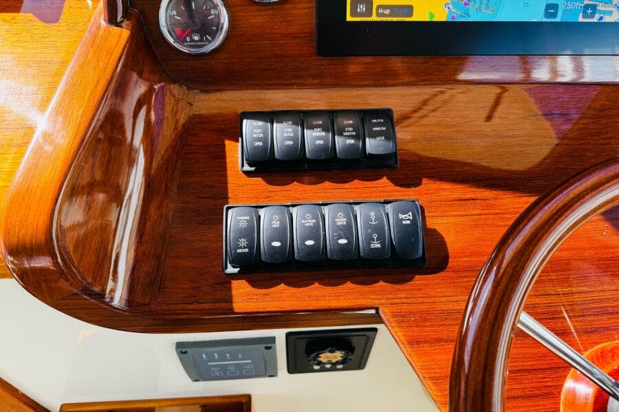 2012 Hinckley Picnic Boat MKIII