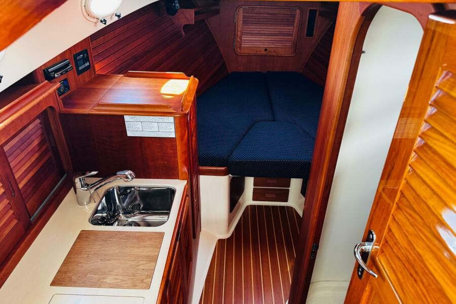 2012 Hinckley Picnic Boat MKIII