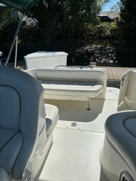 2000 Sea Ray 270 Sundancer