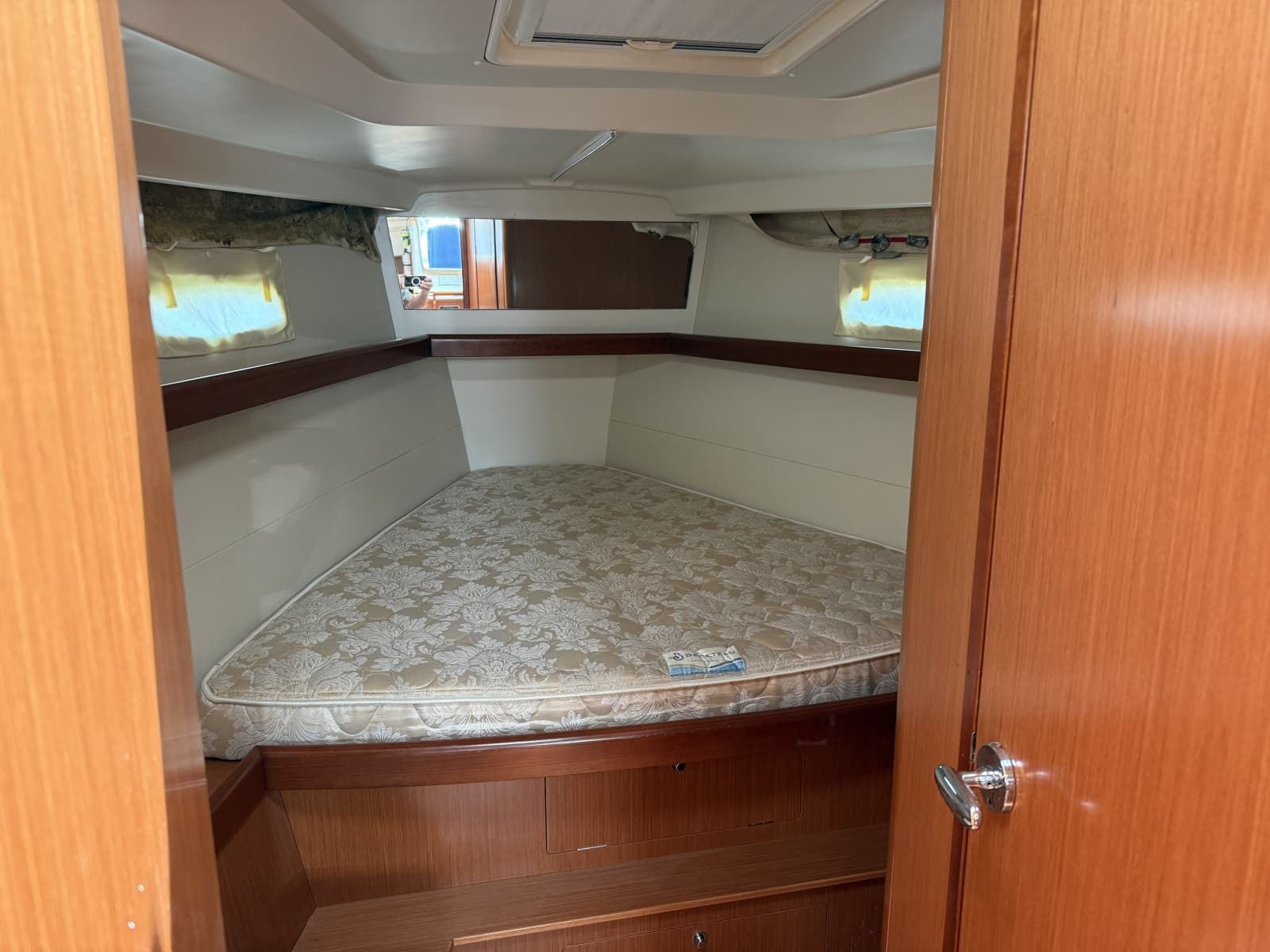 Beneteau 43