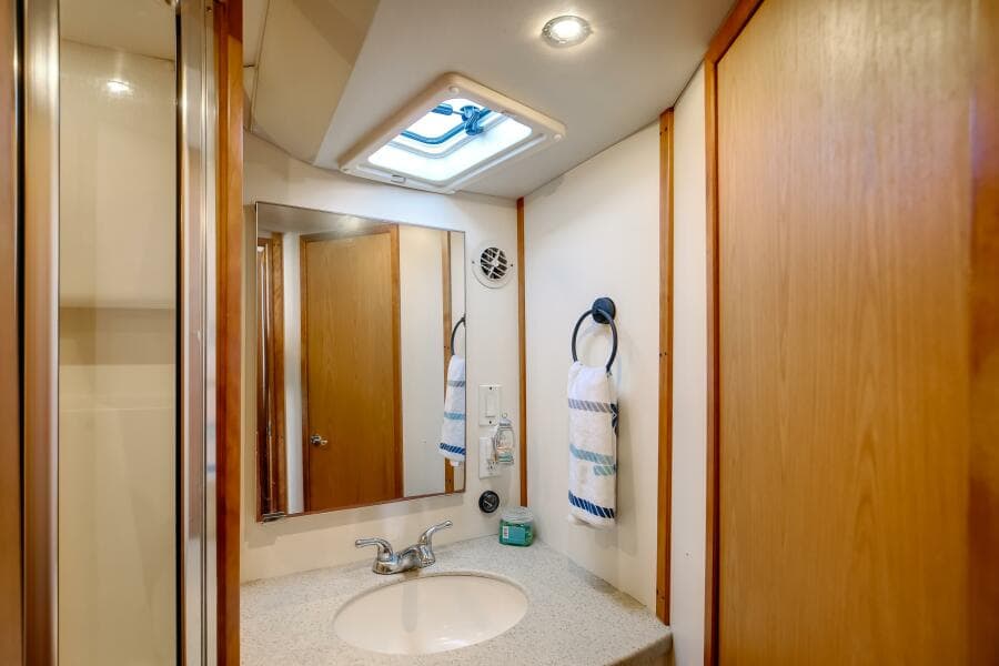 2007 Luhrs 36 Convertible