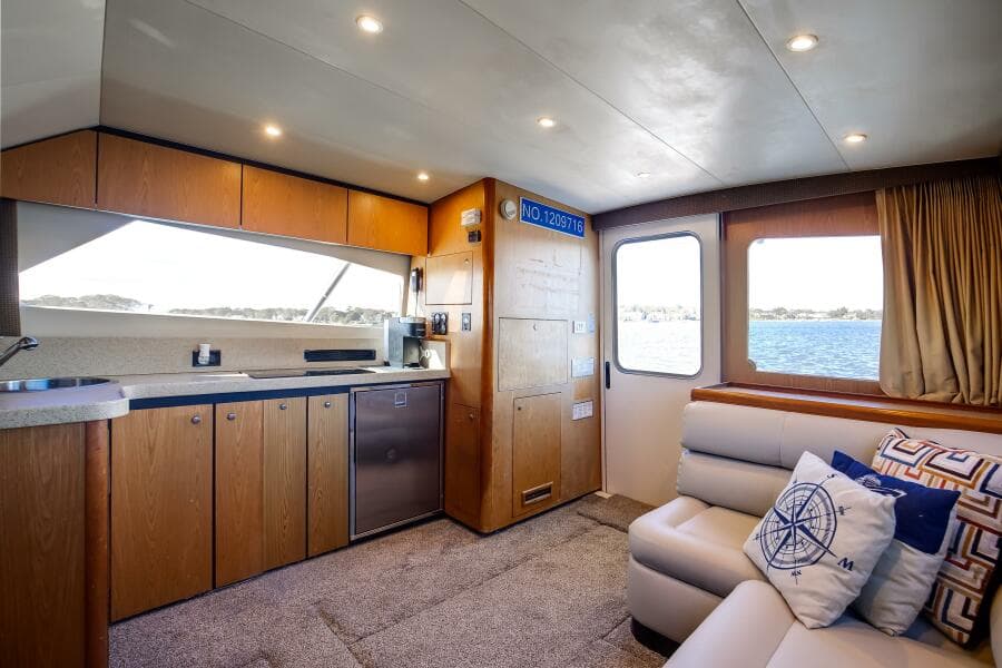 2007 Luhrs 36 Convertible