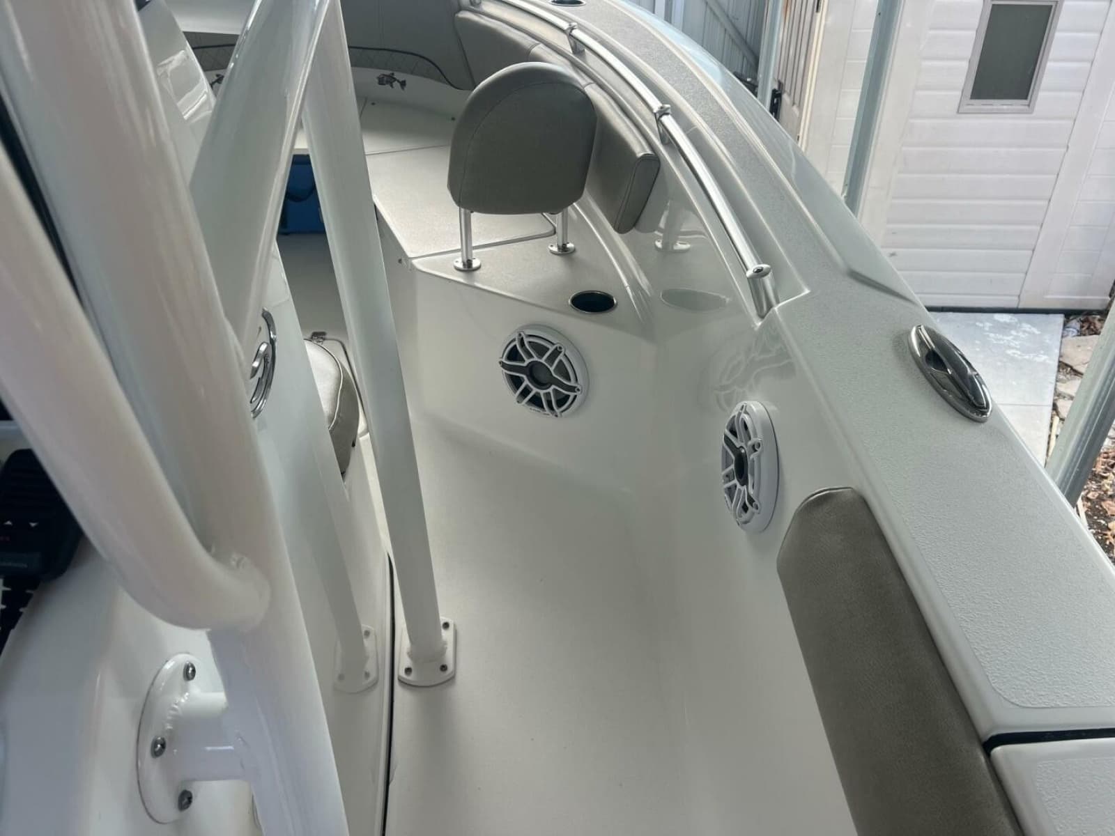 2021 Sportsman Open 232 Center Console