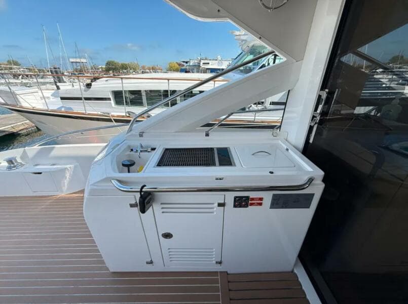 2017 Sunseeker 68 Predator