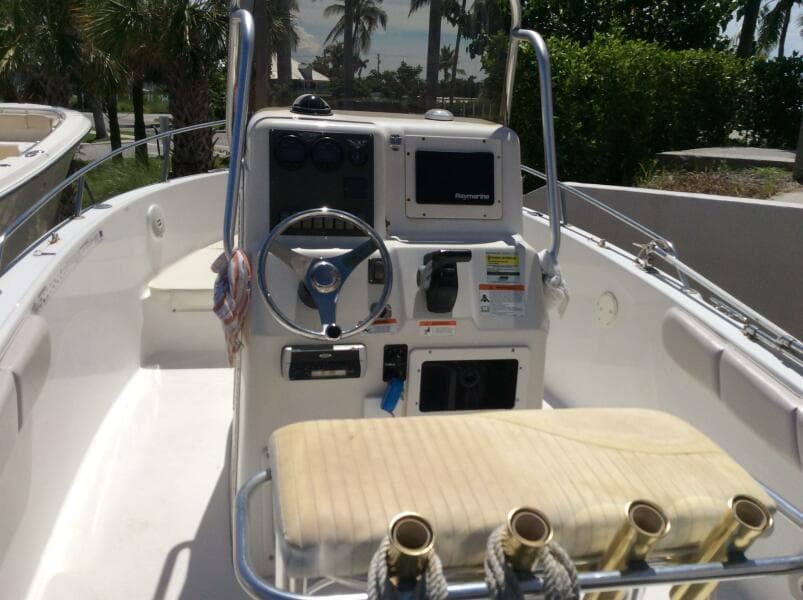 2005 Seaswirl Striper 