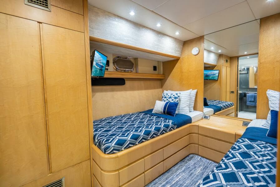 1991 Maiora Raised Pilothouse