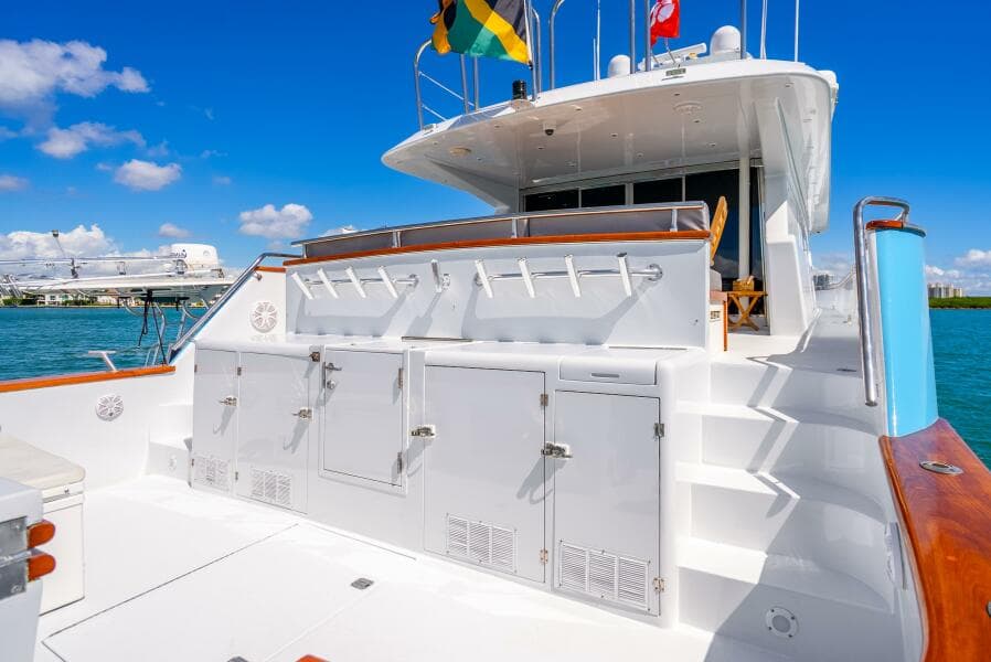 1991 Maiora Raised Pilothouse