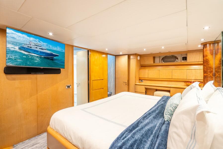 1991 Maiora Raised Pilothouse