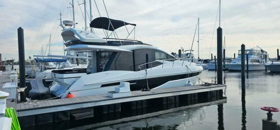 2022 Galeon 470 Sky
