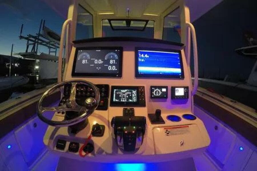 2020 Caymas 341CC