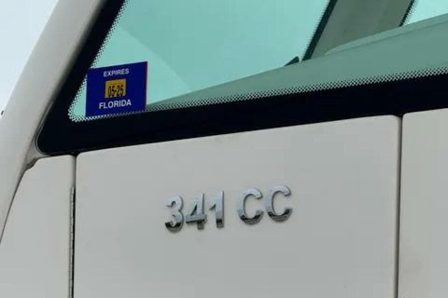 2020 Caymas 341CC