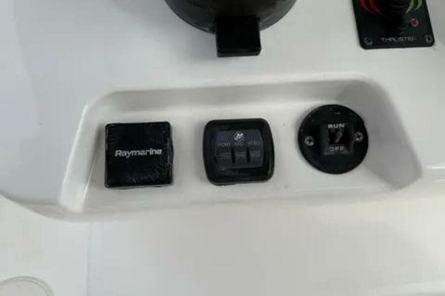 2020 Caymas 341CC