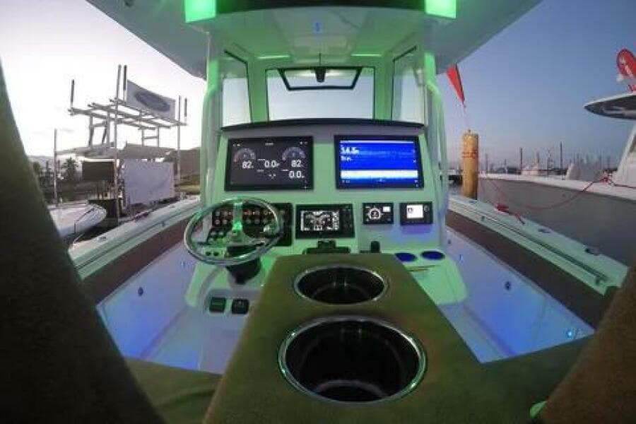 2020 Caymas 341CC