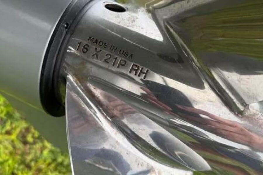 2020 Caymas 341CC
