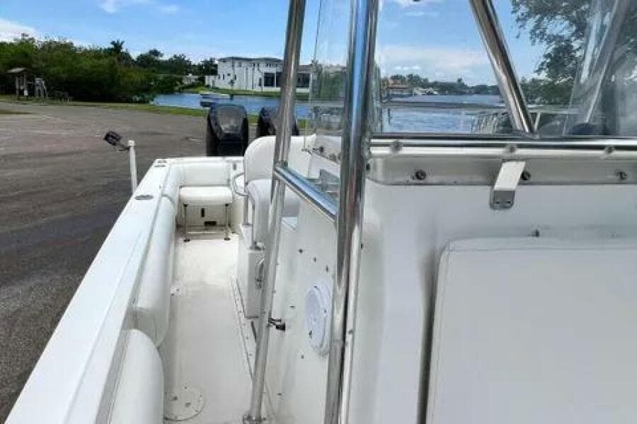 1994 Fountain 31 Center Console