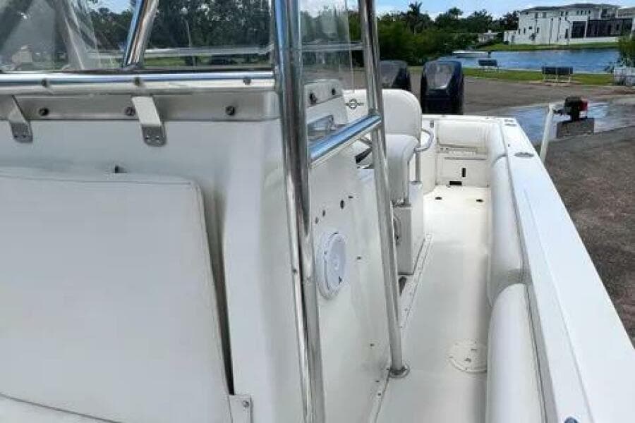 1994 Fountain 31 Center Console