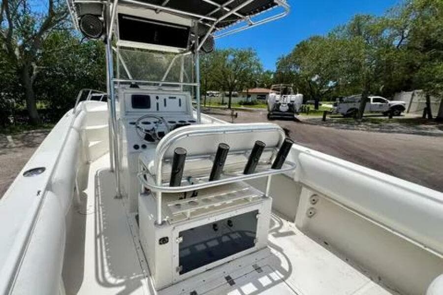 1994 Fountain 31 Center Console