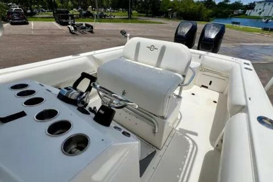 1994 Fountain 31 Center Console