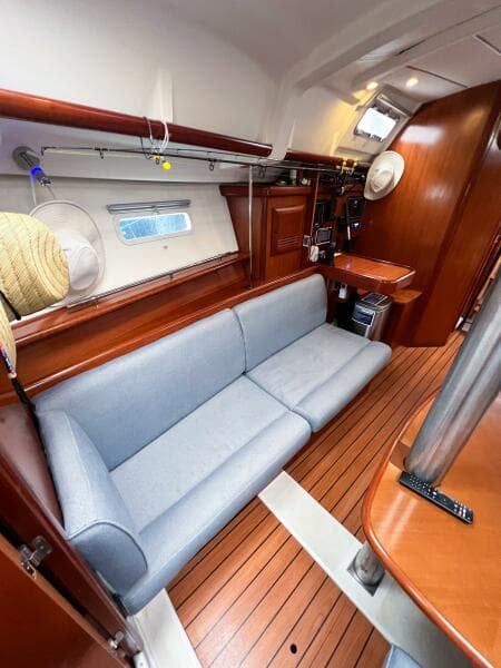 2007 Beneteau 373