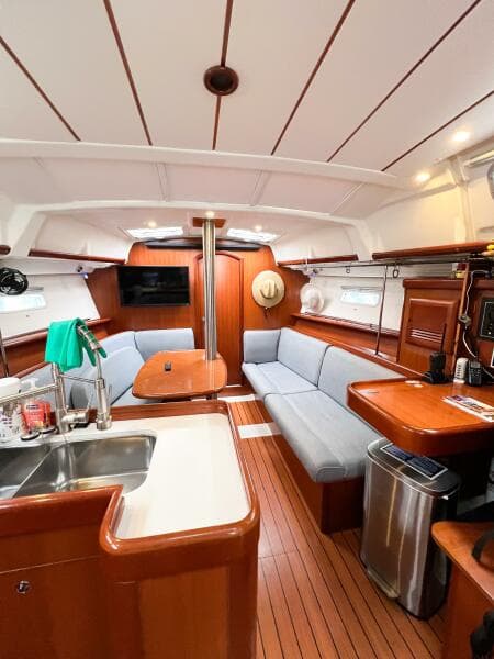 2007 Beneteau 373