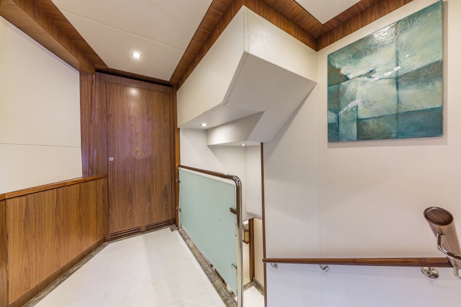 2018 Hargrave Raised Pilothouse