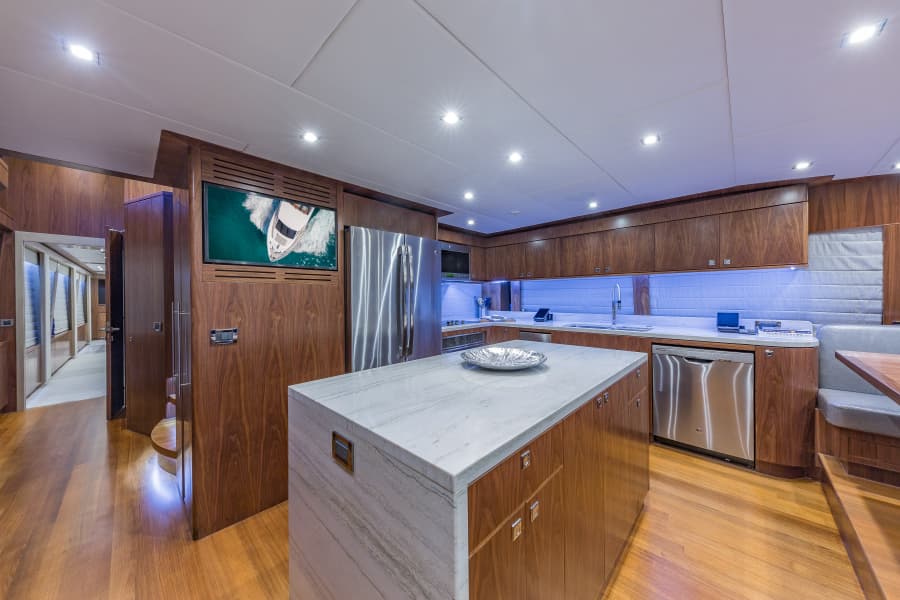 2018 Hargrave Raised Pilothouse