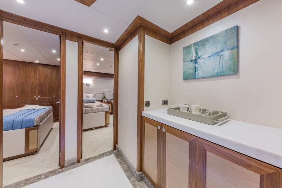 2018 Hargrave Raised Pilothouse