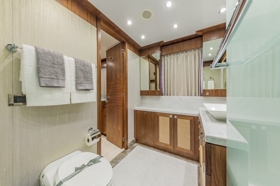 2018 Hargrave Raised Pilothouse