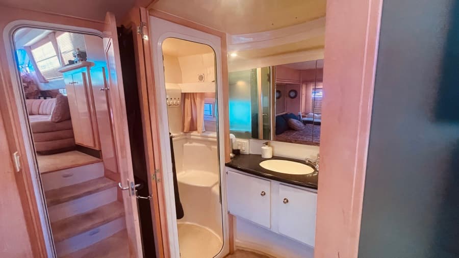 1997 CARVER YACHTS 500 COCKPIT MY