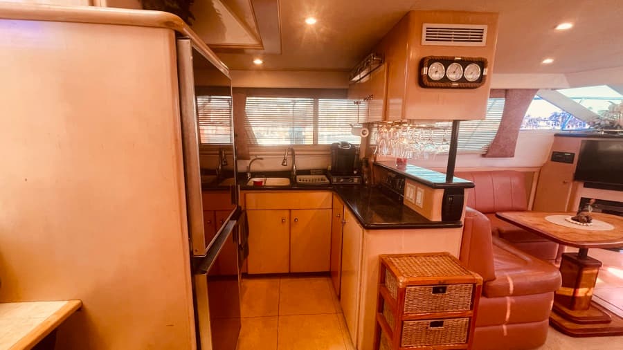 1997 CARVER YACHTS 500 COCKPIT MY